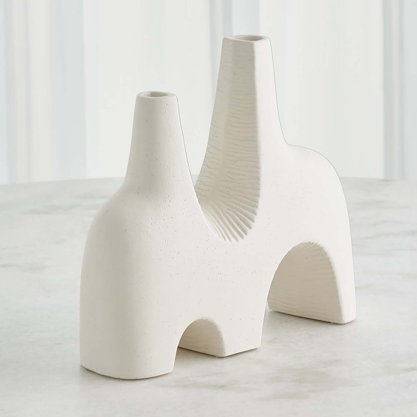 Global Views Cassel Vase