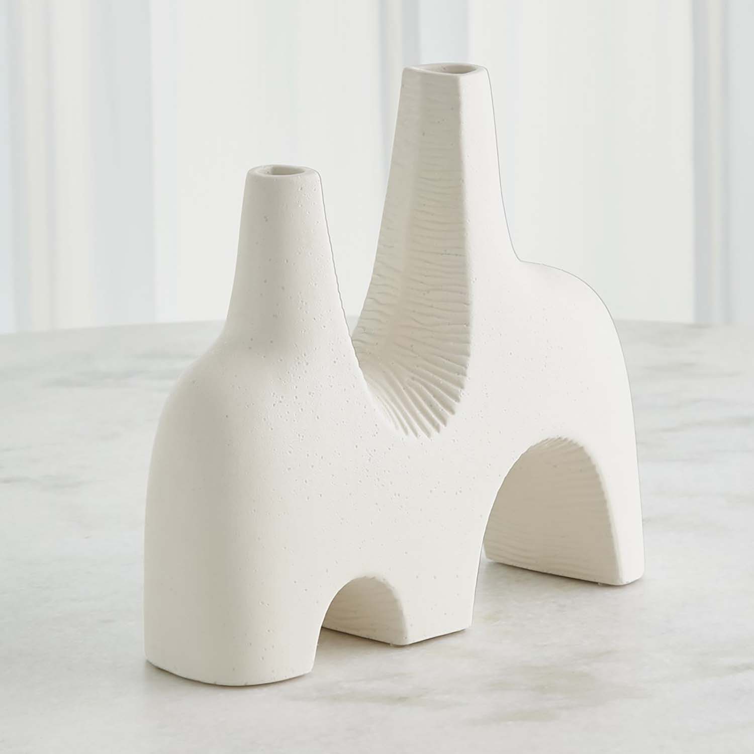 Global Views Cassel Vase