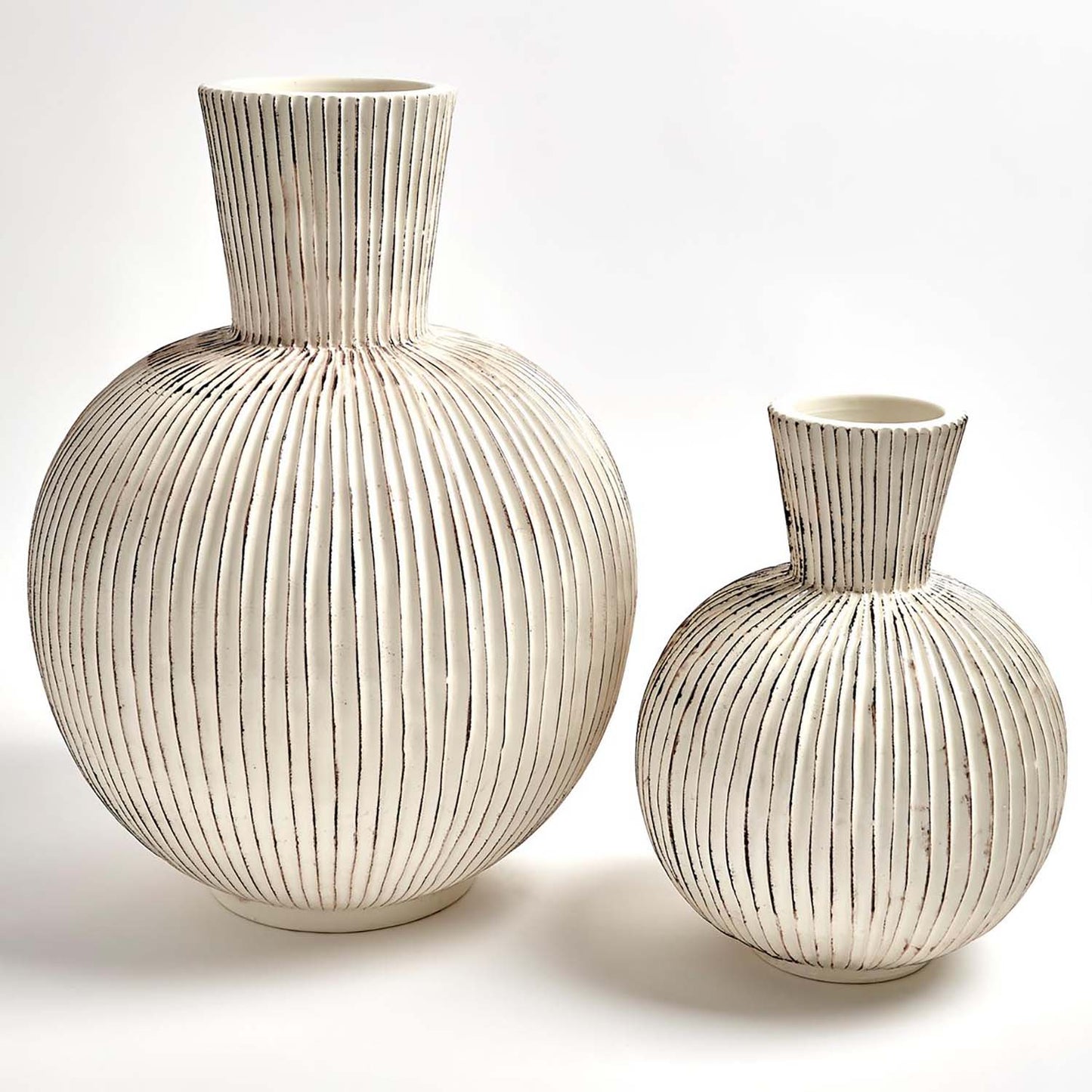 Global Views Furrow Sphere Vase