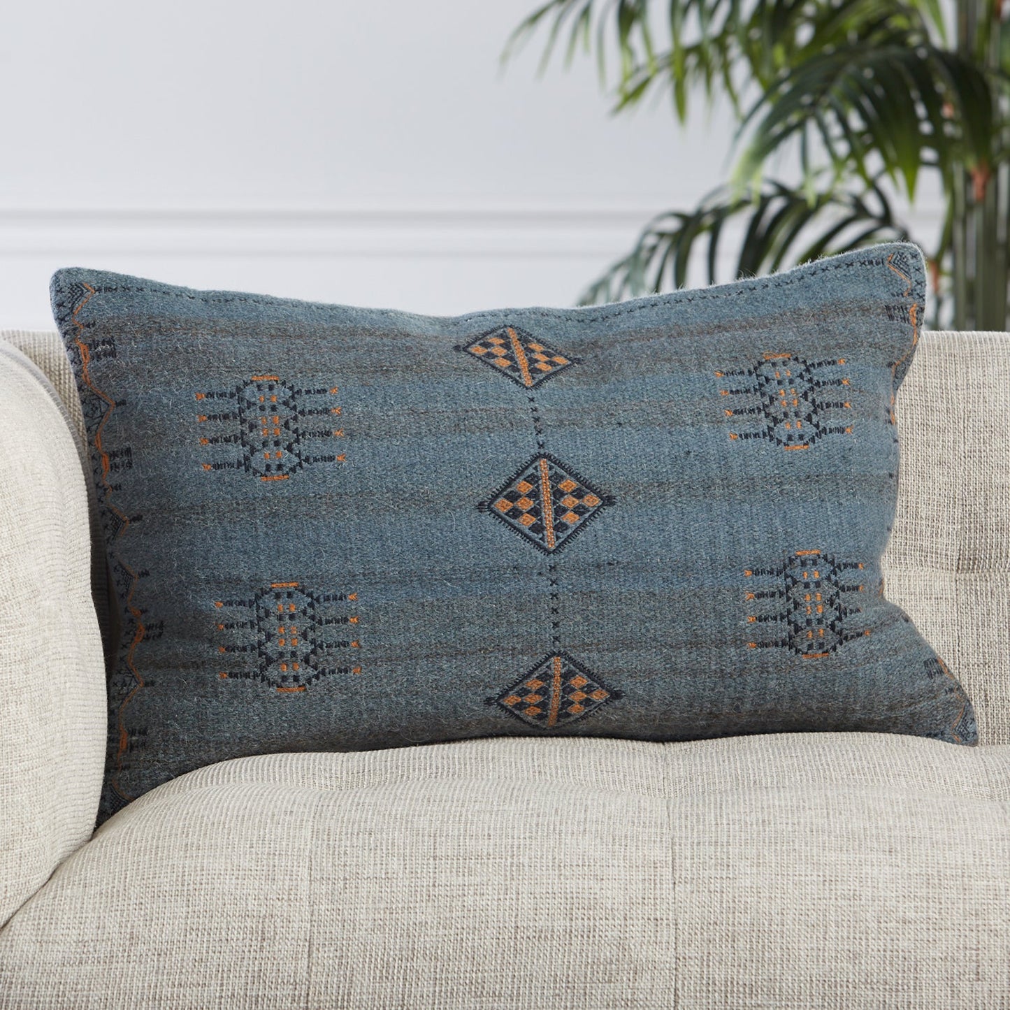 Jaipur Living Puebla Tanant Throw Pillow