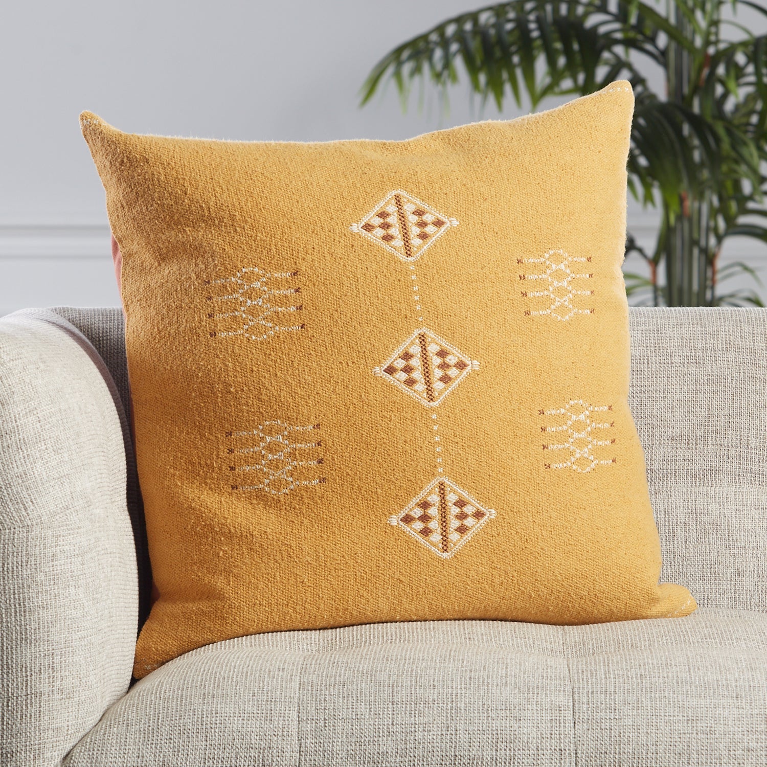 Jaipur Living Puebla Nufisa Throw Pillow