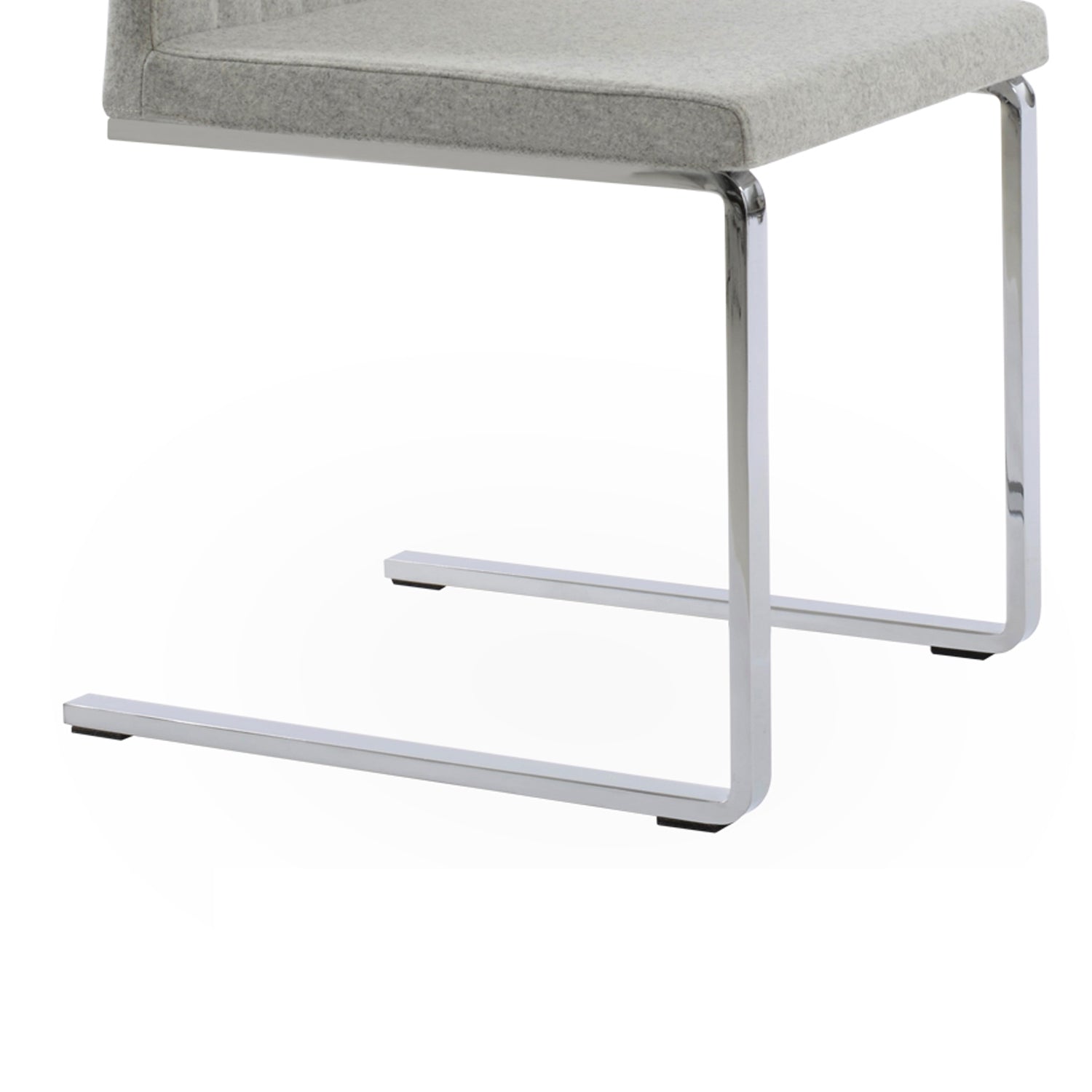 Zeyno Flat Chair